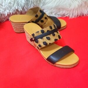 UGG EBELE SANDALS